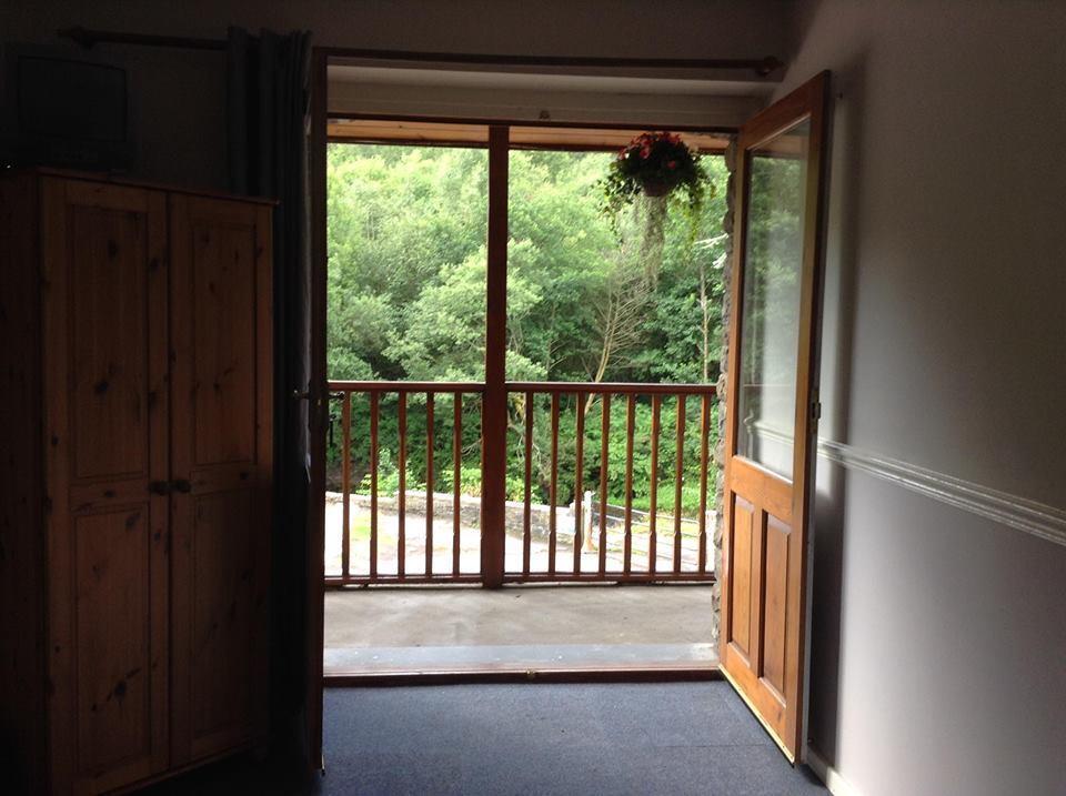 The Falcon Inn Retreat Aberdare Exterior photo